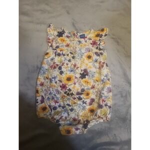 old navy jersey flutter sleeve one piece baby romper floral garden 6-12 wildflow